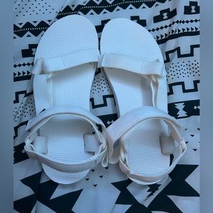 TEVA WOMENS SANDALS